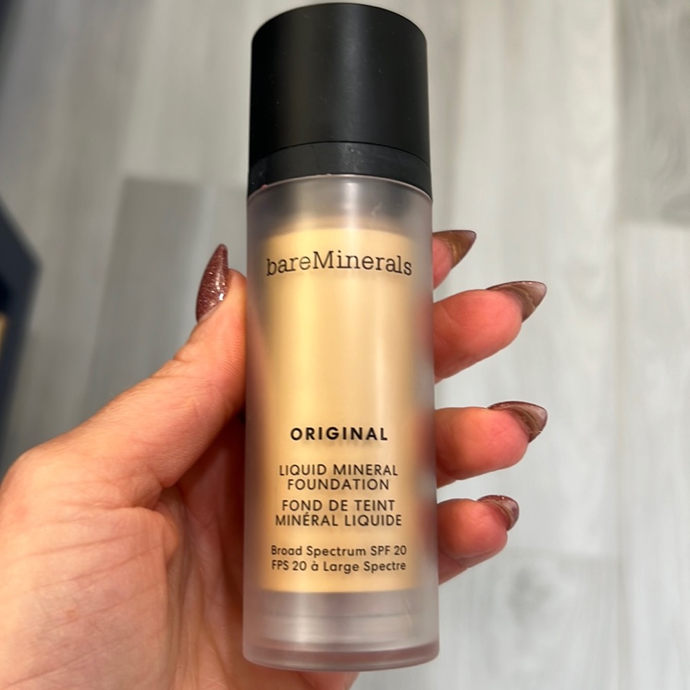 Bare minerals liquid mineral foundation